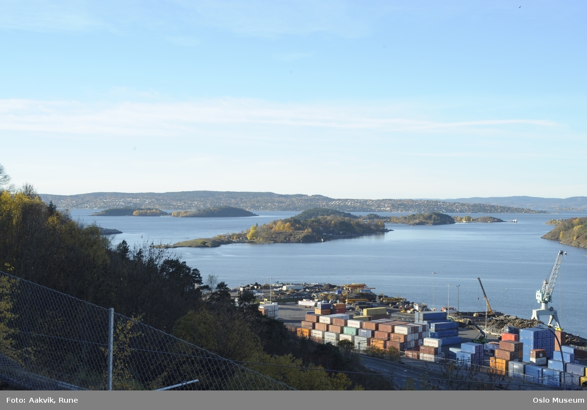 Utsikt fra Ekeberg, havn, fjord, panorama, Bjørvika, Barcode, graving, Operaen, øyer, ferge