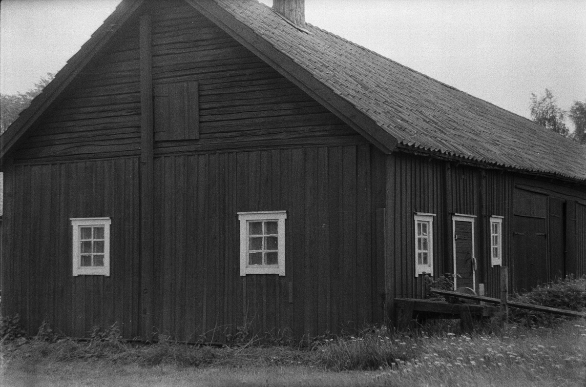 Lada, stall, lider och fähus, Skuttunge by 5:1, Skuttunge socken, Uppland 1976