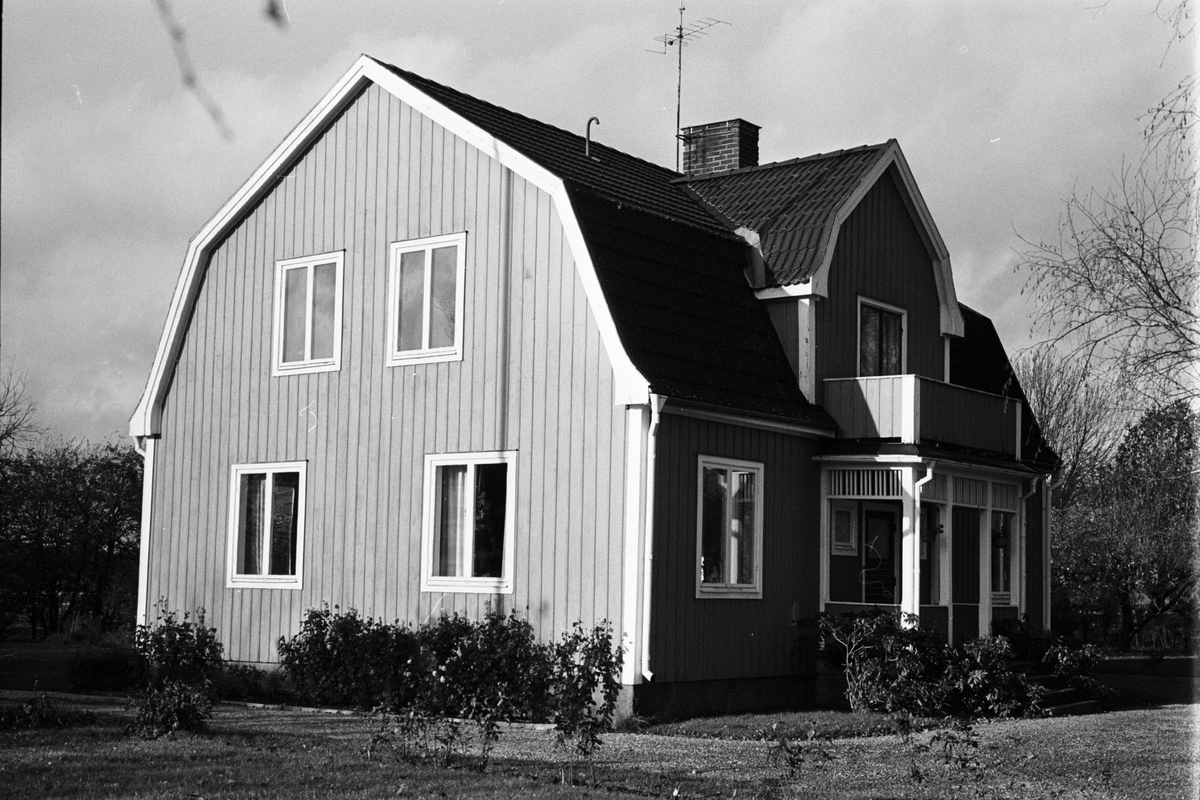 Bostadshus, Skogstibble 11:7, Skogs-Tibble socken, Uppland 1985