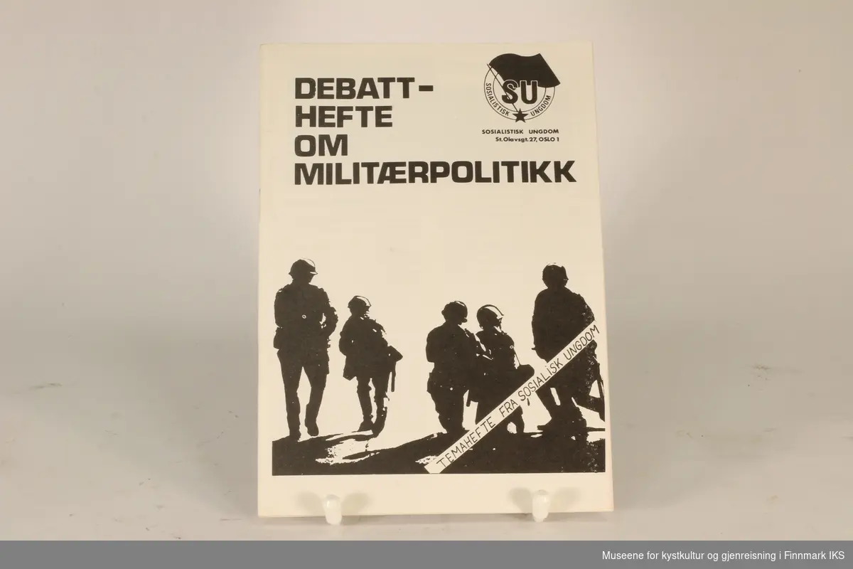 Hefte "Debatthefte om militærpolitikk". Utgitt i 1978.