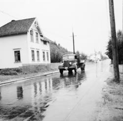 Vardens arkiv. "Trafikkontroll på Bøleveien". 09.09.1953
Be