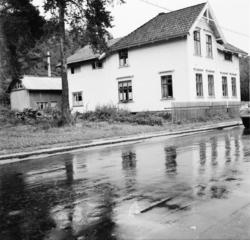 Vardens arkiv. "Trafikkontroll på Bøleveien". 09.09.1953