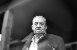 Interiør med person(er).