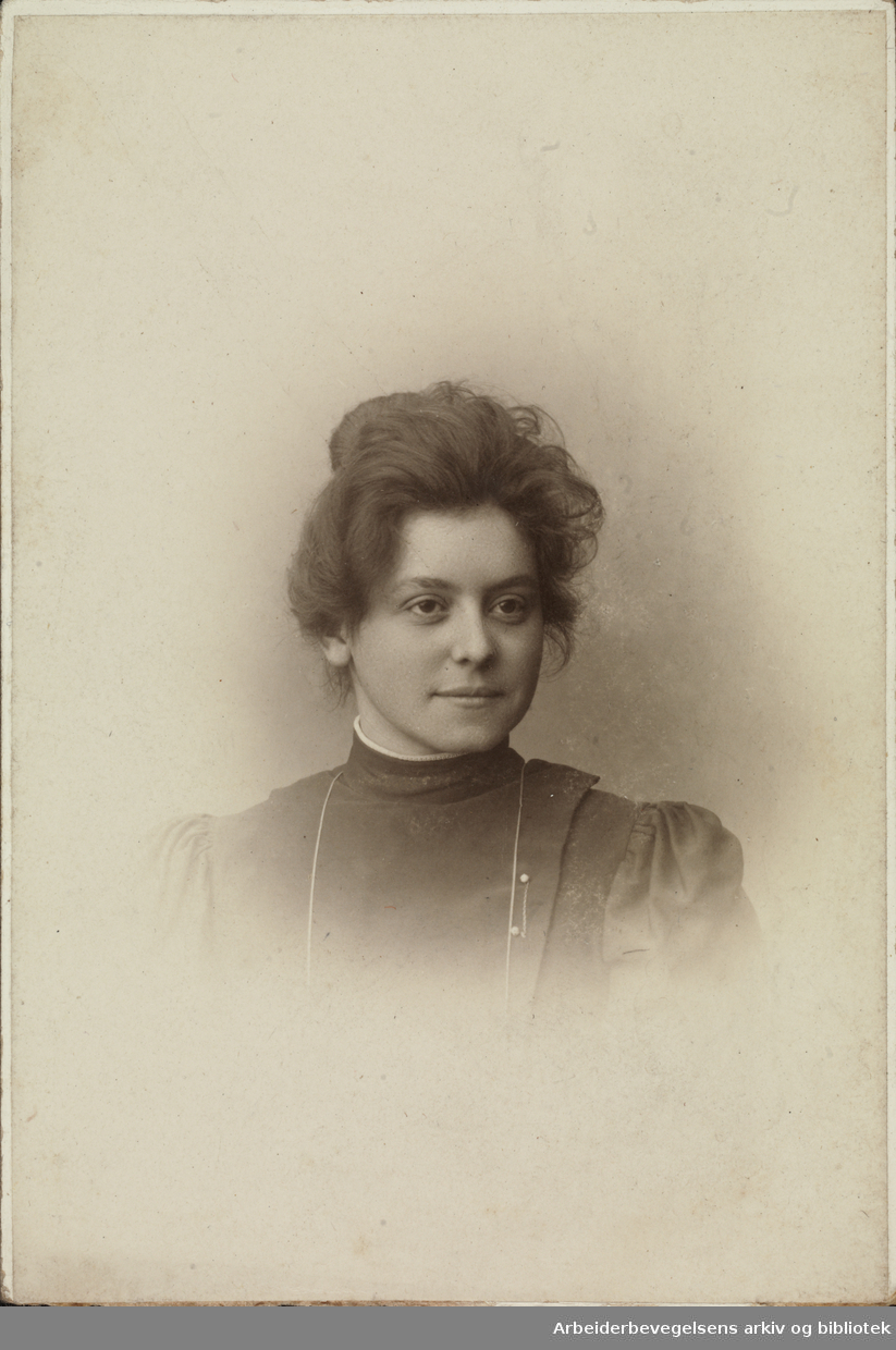 Rachel Helland (senere Grepp) (1879-1961), ca. 1900.