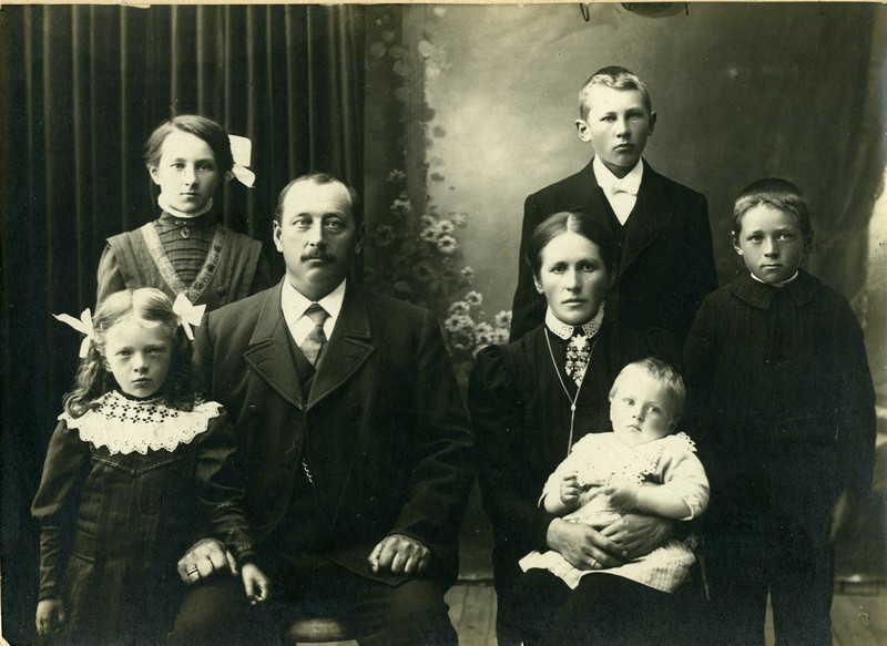 Familien Joakim Thomassen fra Bø i Sortland.