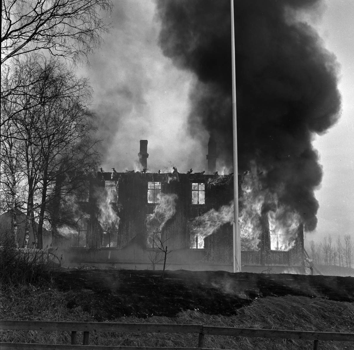 Solheim skole brenner, Gjerdrum 1961-1963
