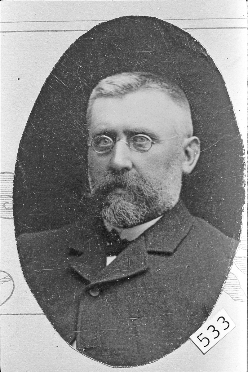 Ove Guldberg Arctander (1853-1931). Sogneprest i Sigdal 1908-12.