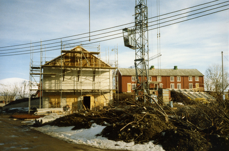 Museumsbygningen ved Øksnes museum under konstruksjon.