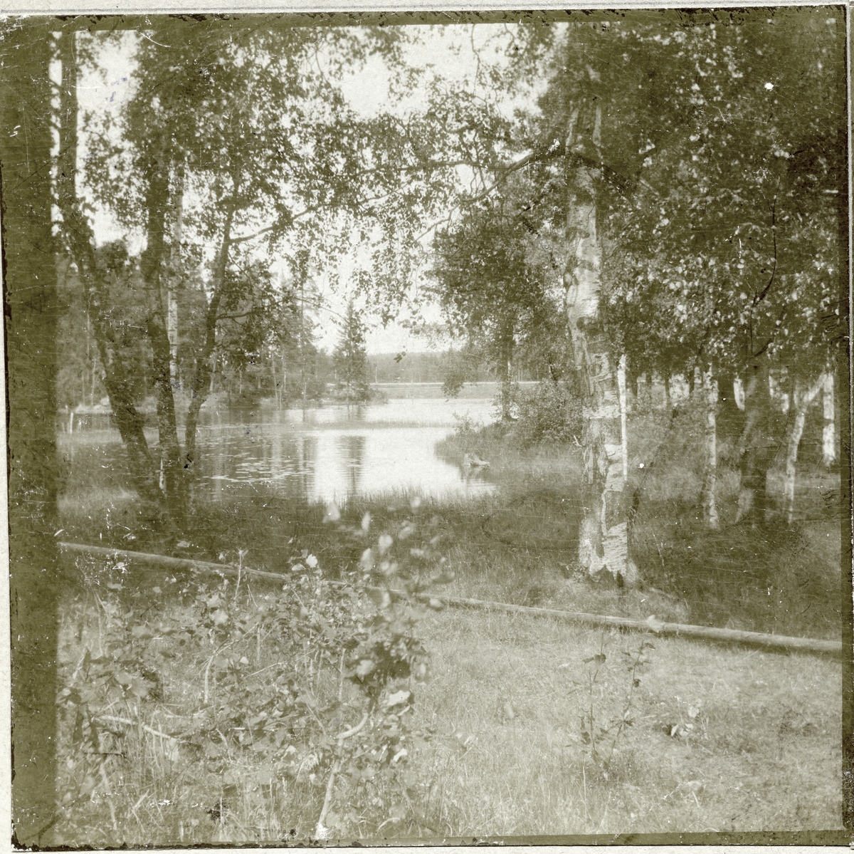 Västanfors sn, Fagersta kn, Strömsholms kanal.
Stereoskopiskt foto (3-D), 1917.
