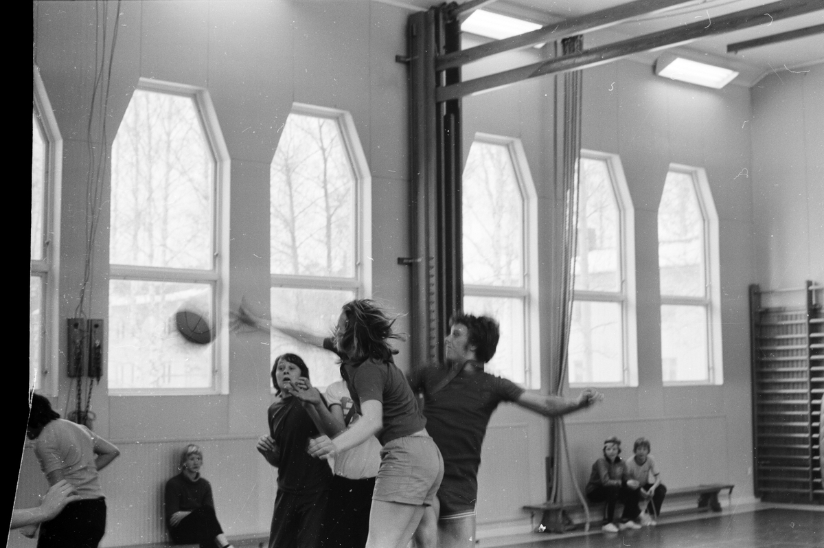 Sportlovsaktiviteter i Torslunda, Tierp, mars 1972