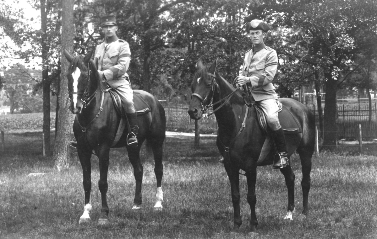 Soldater till hästar. Freeman och Gunnar Lundquist.