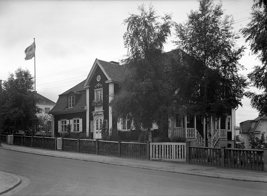Prästbostället på Engelbrektsgatan 33 där pastor Ödman bodde i mitten av 1900-talet.

Exteriör.