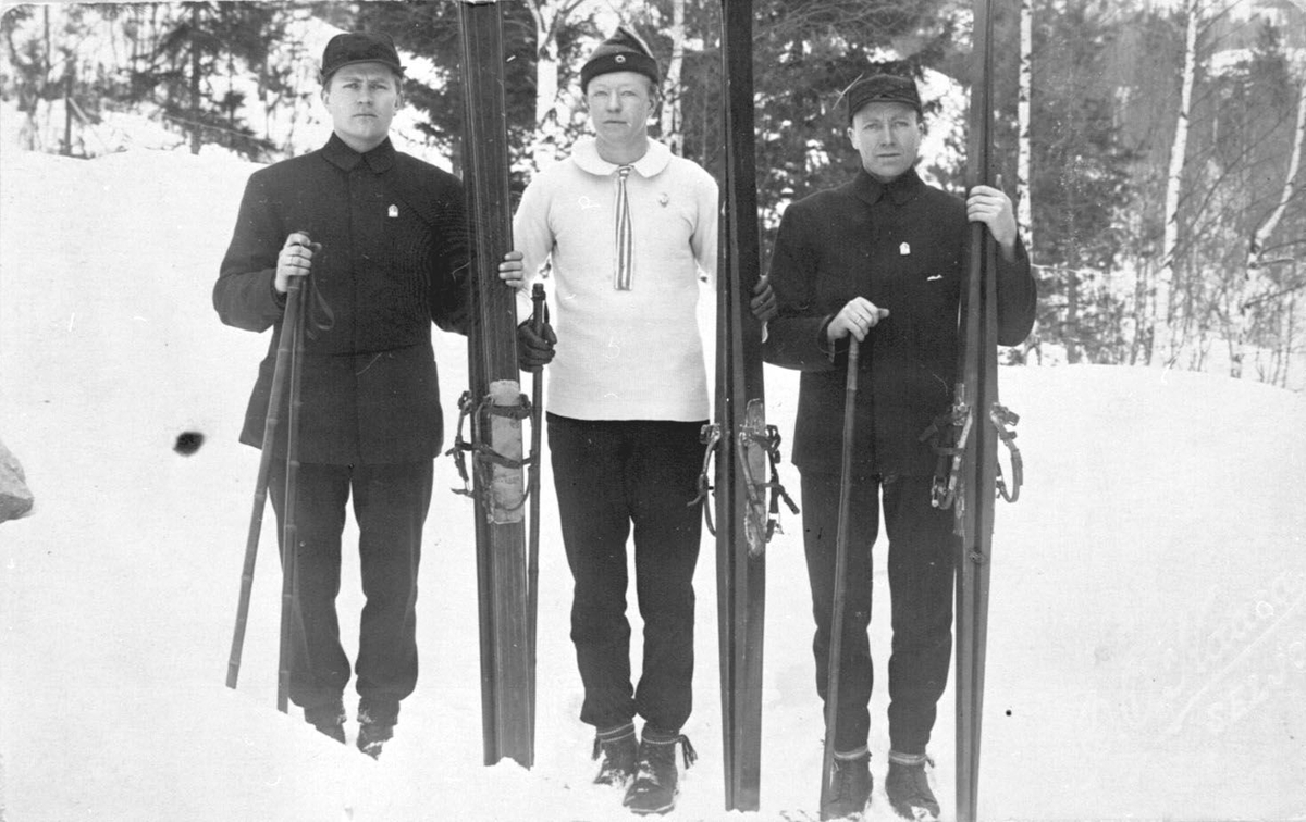 Tre skihopparar, f.v Halvor Brenne, Martin Sinsen og Sveinung Kaasa