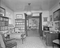 Biblioteket i leiligheten til sorenskriveren for Dalane. Det