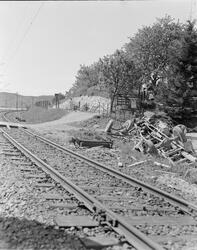 Dokumentasjonsfoto fra en kollisjon mellom lastebil og tog v