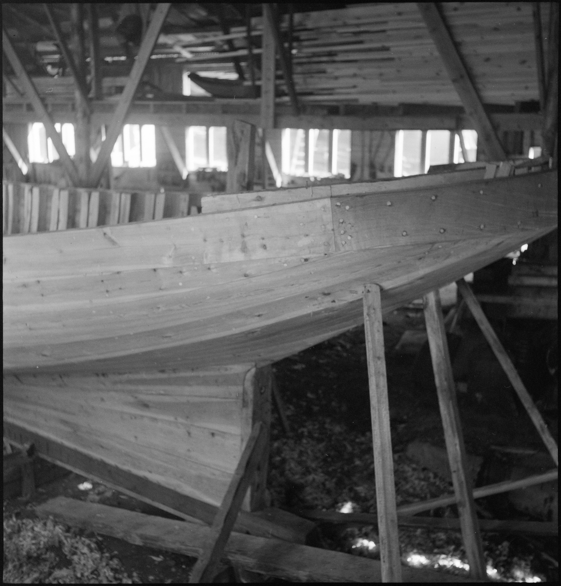 En båt under bygging ved Welles båtbyggeri i Egersund.