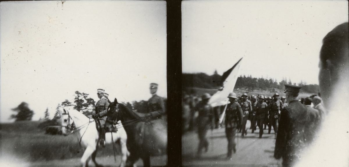 Text i fotoalbum: "Chefen för armén, general Sylvan, mottog i juli Sthmls garnison på Gärdet i närvaro av en talrik folkmassa".