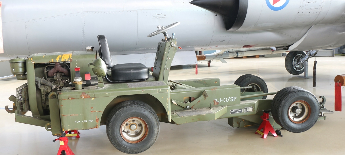 For opplasting av våpen under vinger på F-5/F-104
