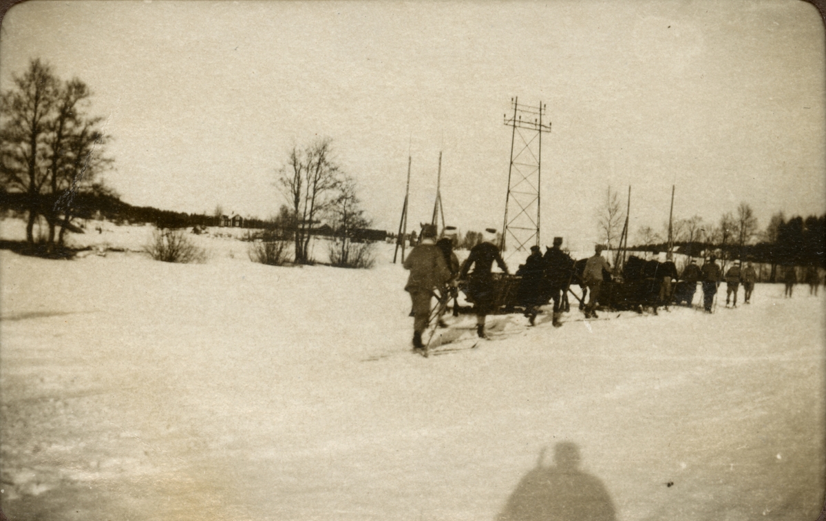 Text i fotoalbum: "På isen vid Sunnansjö".