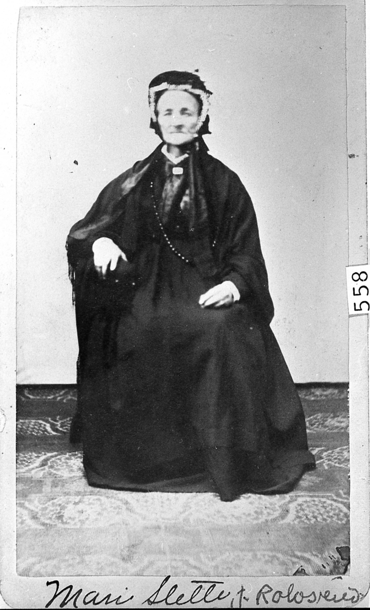 Mari Slette (f. Rolfsrud). Fotografert i Albert Lea, Minnesota, USA, omkring 1860. 