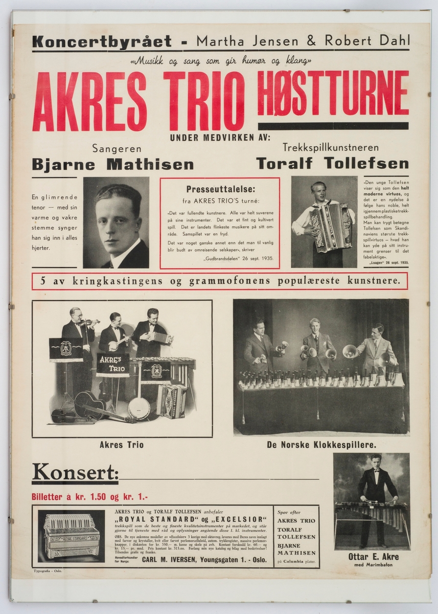 Foto av Bjarne Mathisen. Toralf Tollefsen med trekkspill og Ottar E. Akre med marimba. Ett foto av Akres trio med forskjellige instrumenter og ett med trioen med håndklokker.