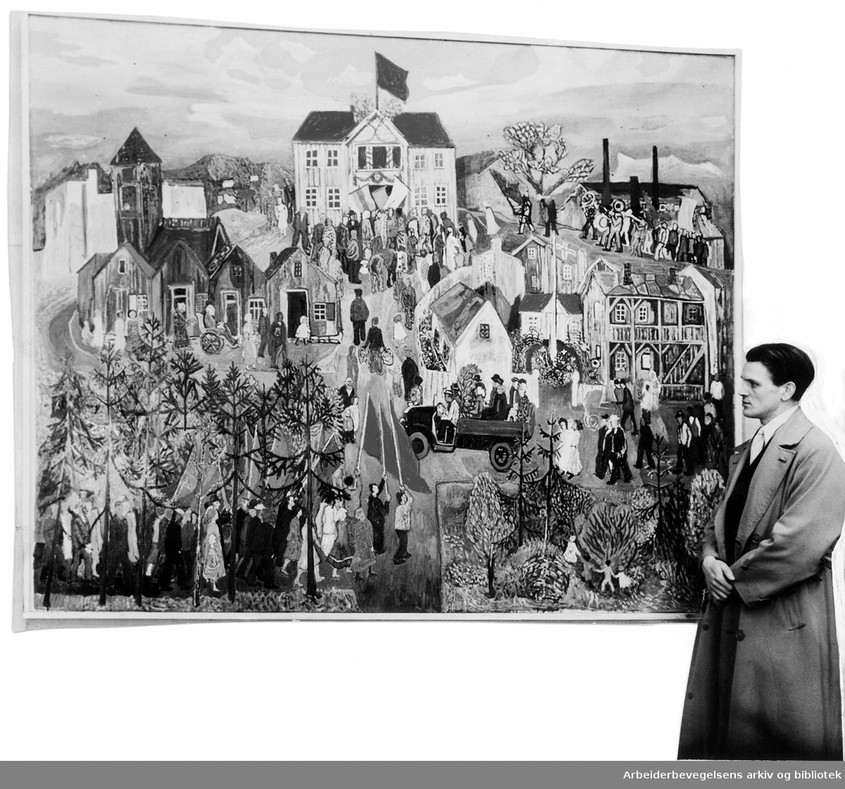 Reidar Aulie foran sitt maleri "1. mai"..1939 © Reidar Aulie / BONO - Foto: Arbark