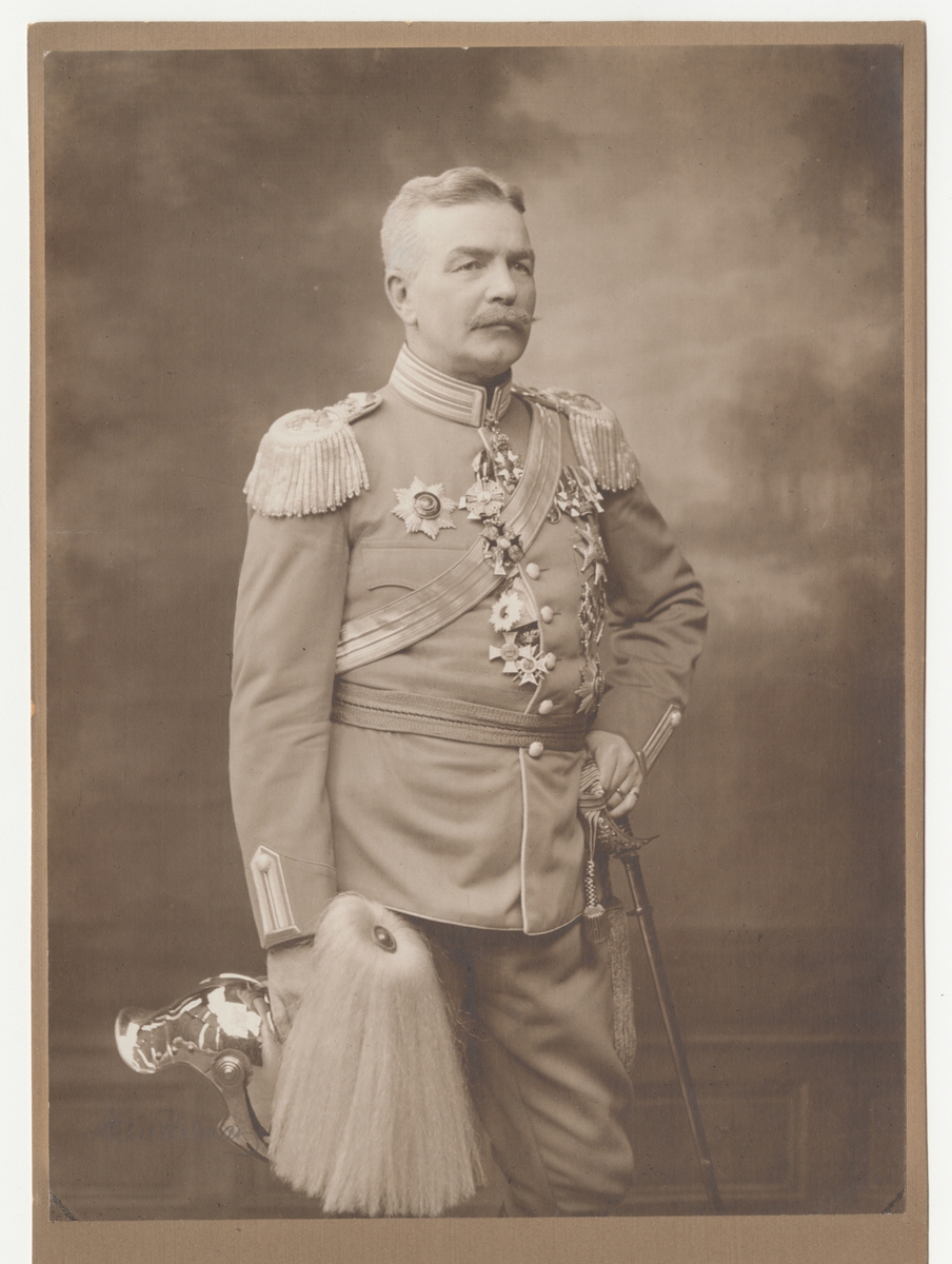 Porträtt av Erik Oxenstierna, överste vid Livgardet till häst K 1.