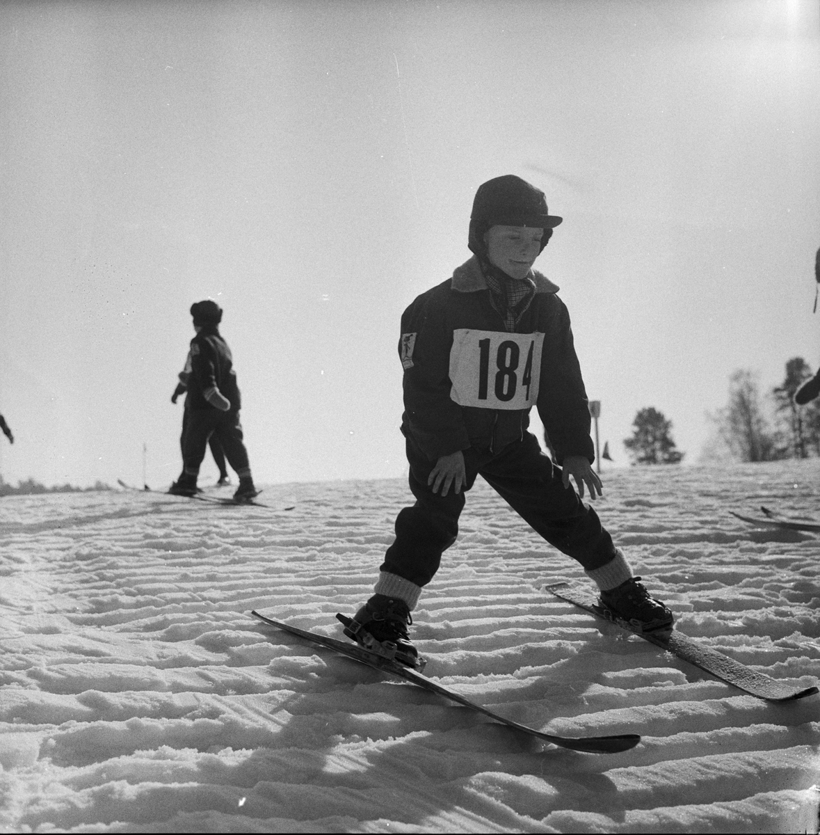 Skidtävling för små barn i Stabby, Uppsala 1966
