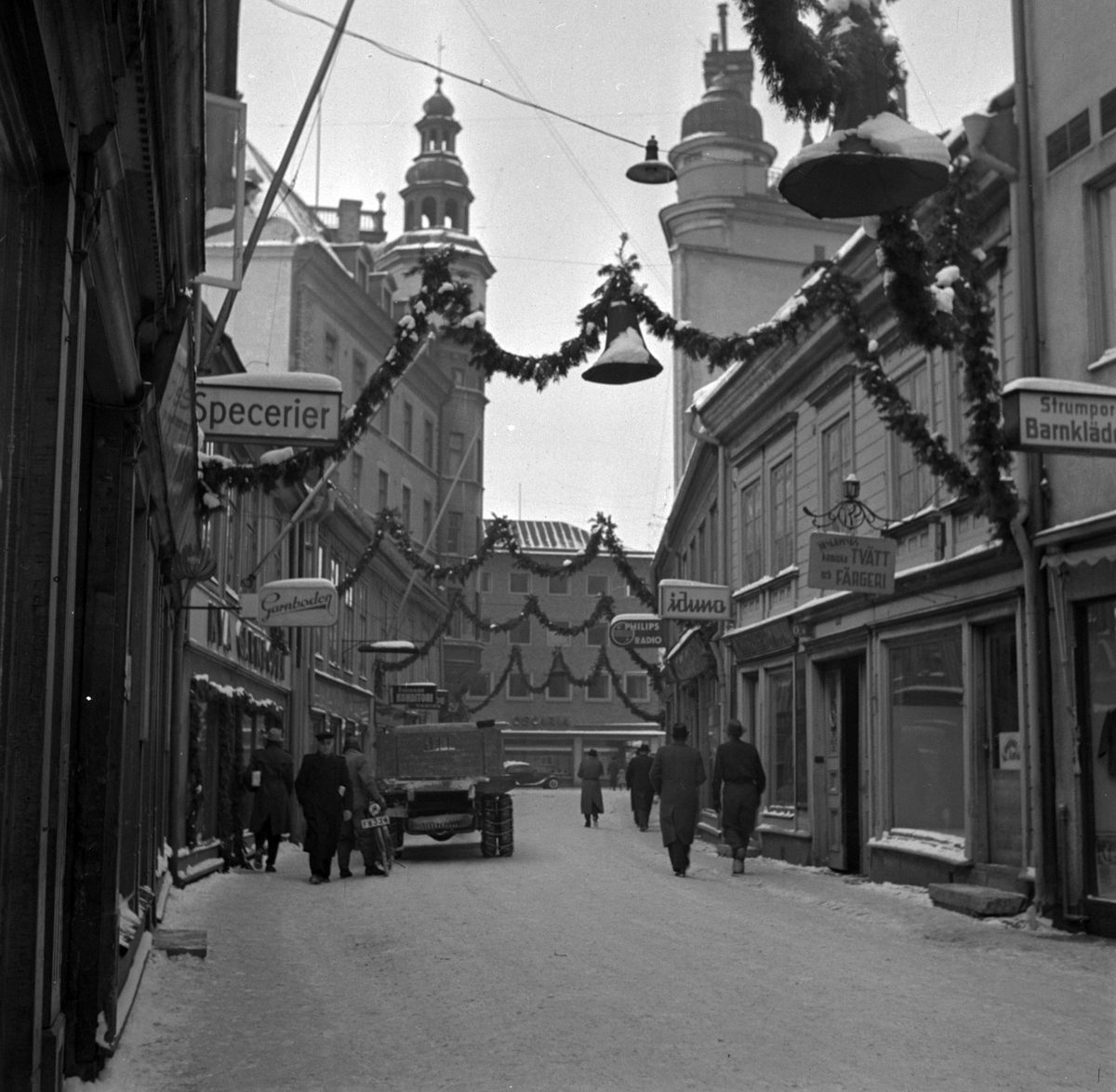 Smedjegatan i Jönköping fotograferad mot väster, 1947/48