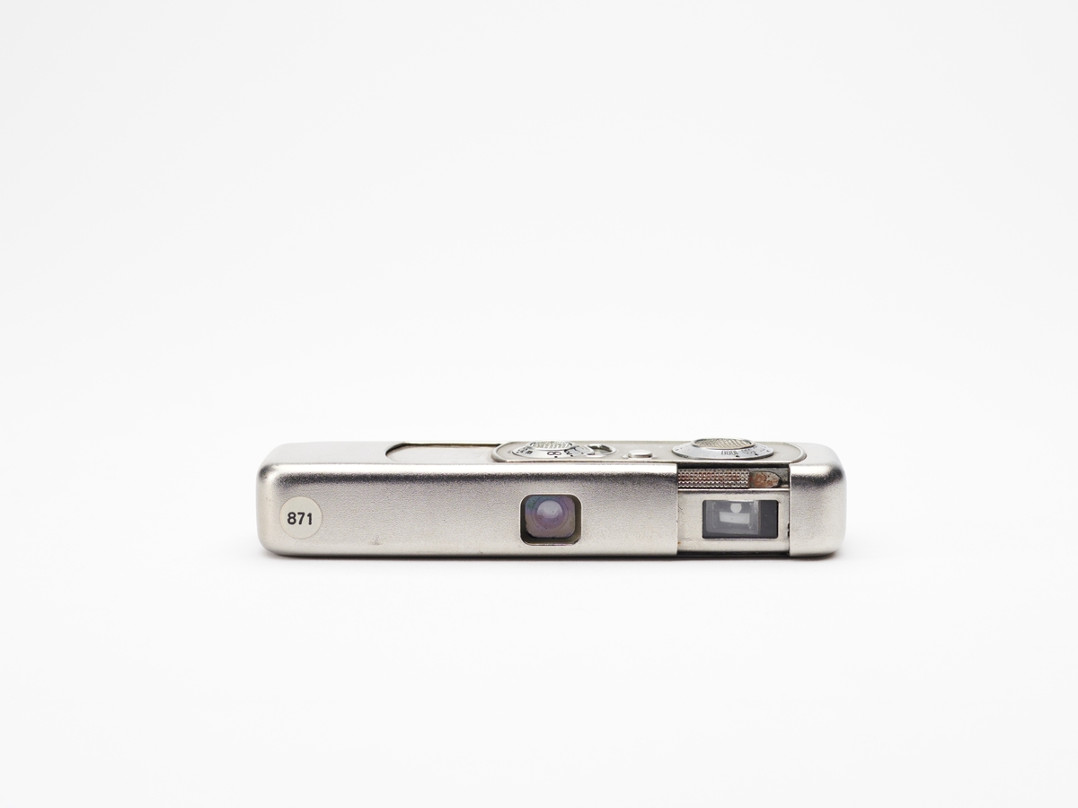 Minox Riga er et subminiatyr-spionkamera designet av Walter Zapp (1905-2003) og produsert på fabrikken VEF (Valsts Electro-Techniska Fabrika) i Latvia ca. 1937.
Kameraet er utstyrt med et Minostigmat f3.5/15mm objektiv. Det anvender 9,5 mm film på kassett og gir et negativformat på 8 x 11 mm.