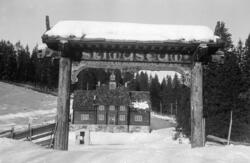 Frognerseteren. Skimuseets gamle bygning. Januar 1947