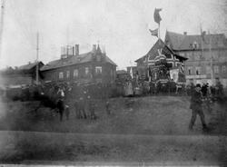 På torvet 17de mai 1905 i Narvik