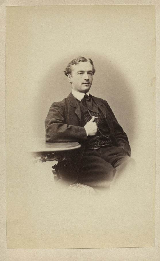 Oskar Hjalmar Vilhelm Sjögren, född 1843-04-30 i Stockholm, död 1898-02-13 i Lindesberg. Major vid Västmanlands regemente.