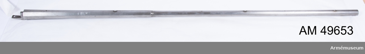 Grupp E XIV.
Gevärspipa av algerisk modell för flintlåsgevär. 1700-talet.