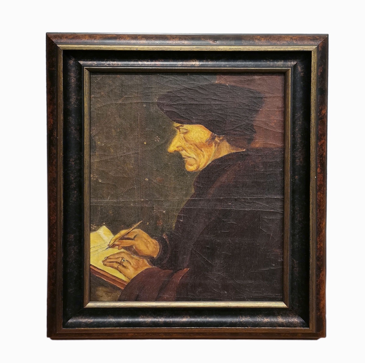Maleriet er en kopi av et motiv av Hans Holbein den yngre (1497-1543). Holbein malte flere versjoner av dette motivet, og flere kunstnere har gjort egne kopier og versjoner av Holbeis malerier.

Motivet viser Desiderius Erasmus Roterodamus eller Erasmus av Rotterdam (1566-1536). Erasmus var en nederlandsk teolog, og en av renessanse-humanismens ledende personer.