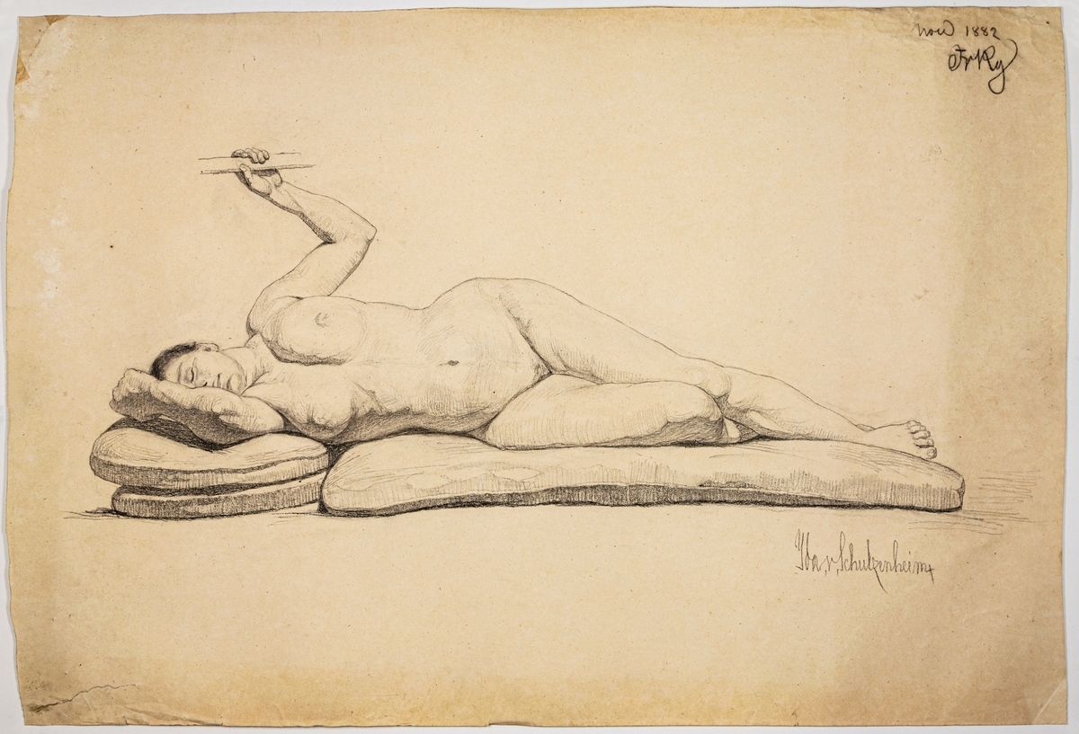 Modellstudie, liggande kvinna, naken, vilande på madrasser. Kol på papper, signerad Ida von  Schulzenheim. 
Ytterligare påskrift: Nov 1882 FrRg.