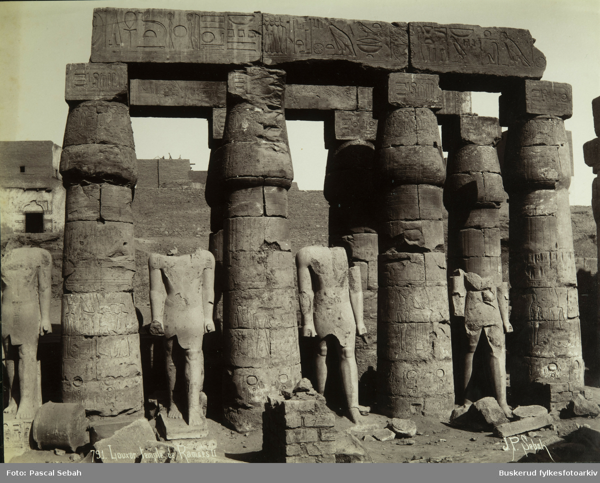 Fra Luxor.Luxor var oldtidens by Teben, den store hovedstaden Øvre Egypt under epoken det nye rike. 