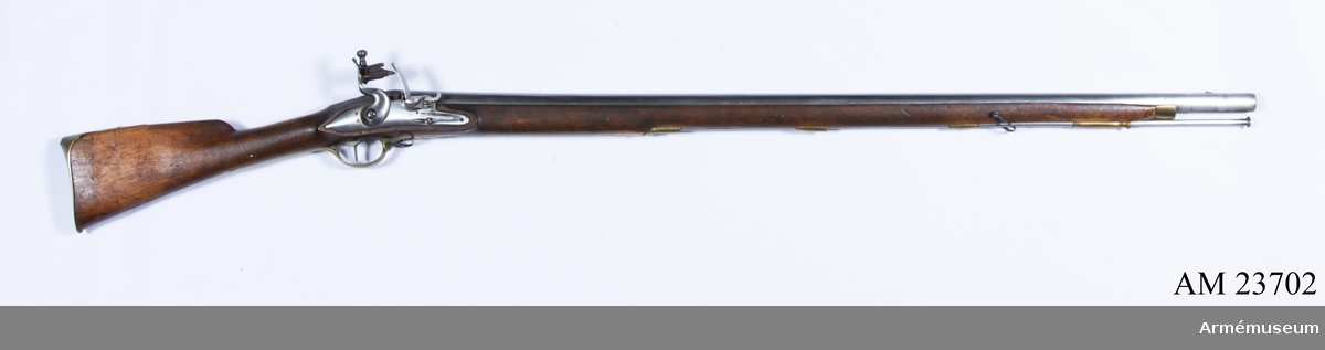Grupp E II b.
Flintlåsgevär. Förändringsmodell klass 2 omkr. 1820 från 1808 inköpta engelska gevär. Modellexemplar?
