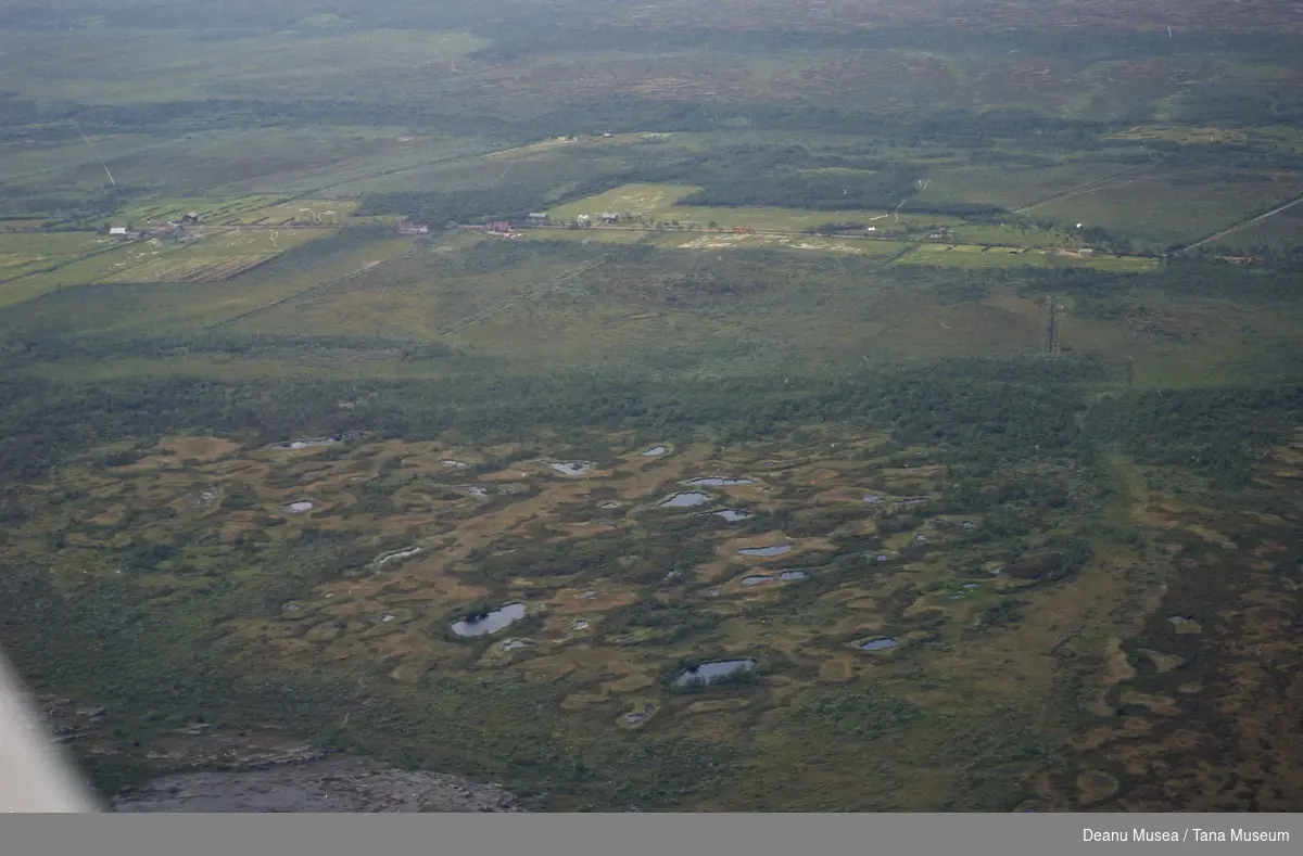 Fjellanger Widerøe flyfoto, Tana Kommune
