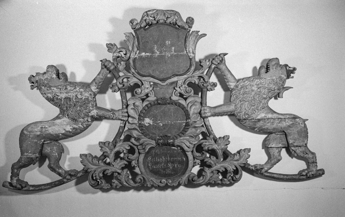 Korskille med Christian VI’s speilmonogram.