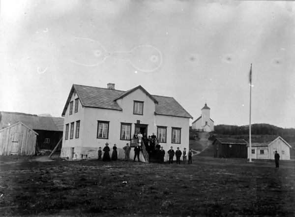 Gårdstun Mortenhals, Malangen Kirke - Midt-Troms Museum / DigitaltMuseum