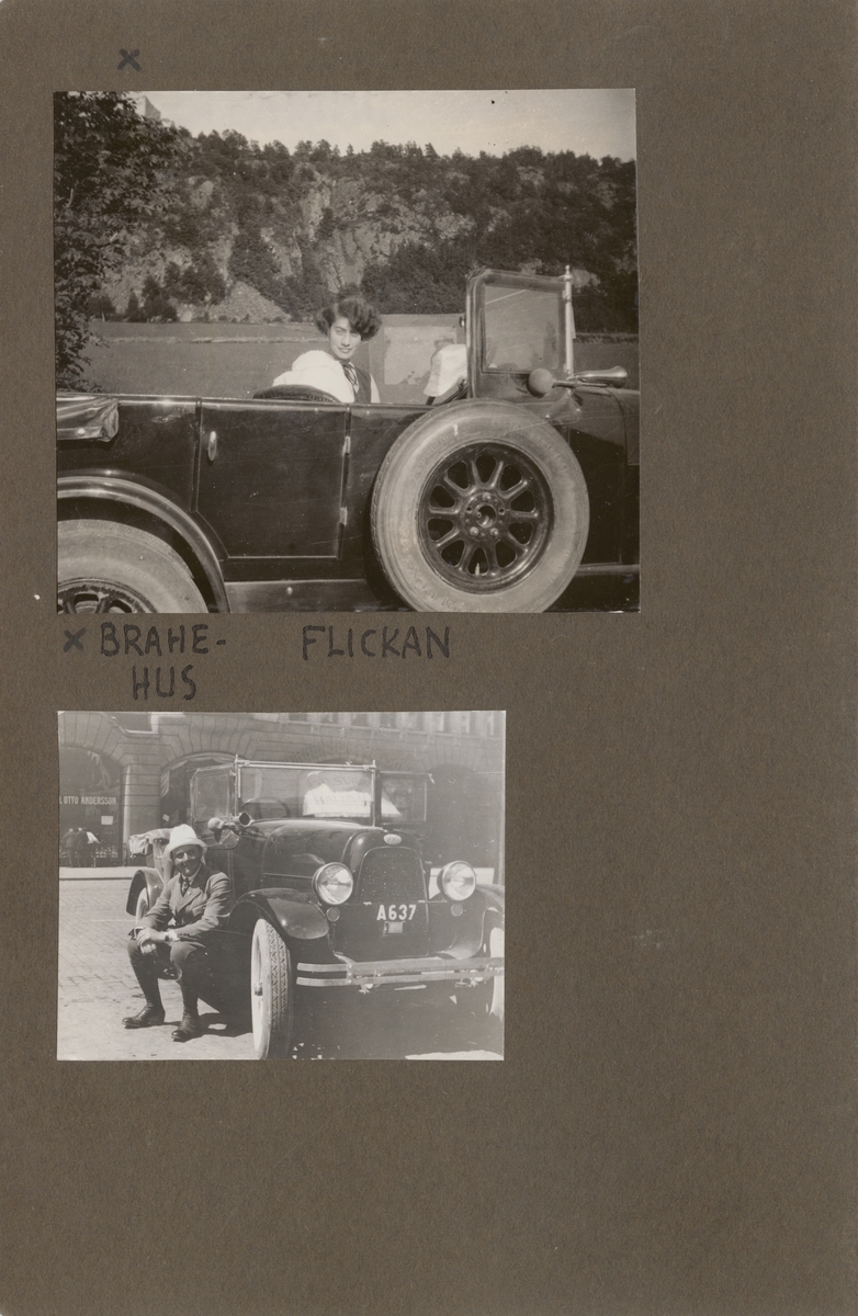 Porträttfoto av militären Nils Kindberg, sittandes på en bil, 1925.

Text i album: "Med Fiat 501 på strövtåg i vida världen."