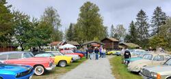 Mange biler og besøkende på Motorhistorisk høstfest (Foto/Photo)