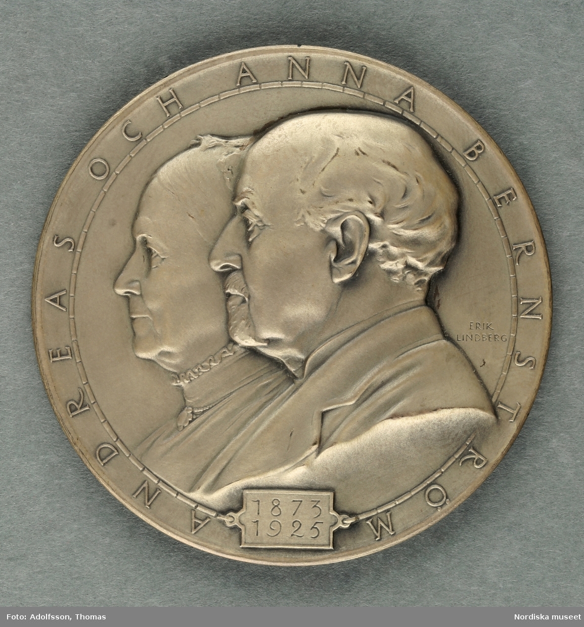 Numismatiker och pollettsamlare, en av stiftarna av Svenska numismatiska föreningen.