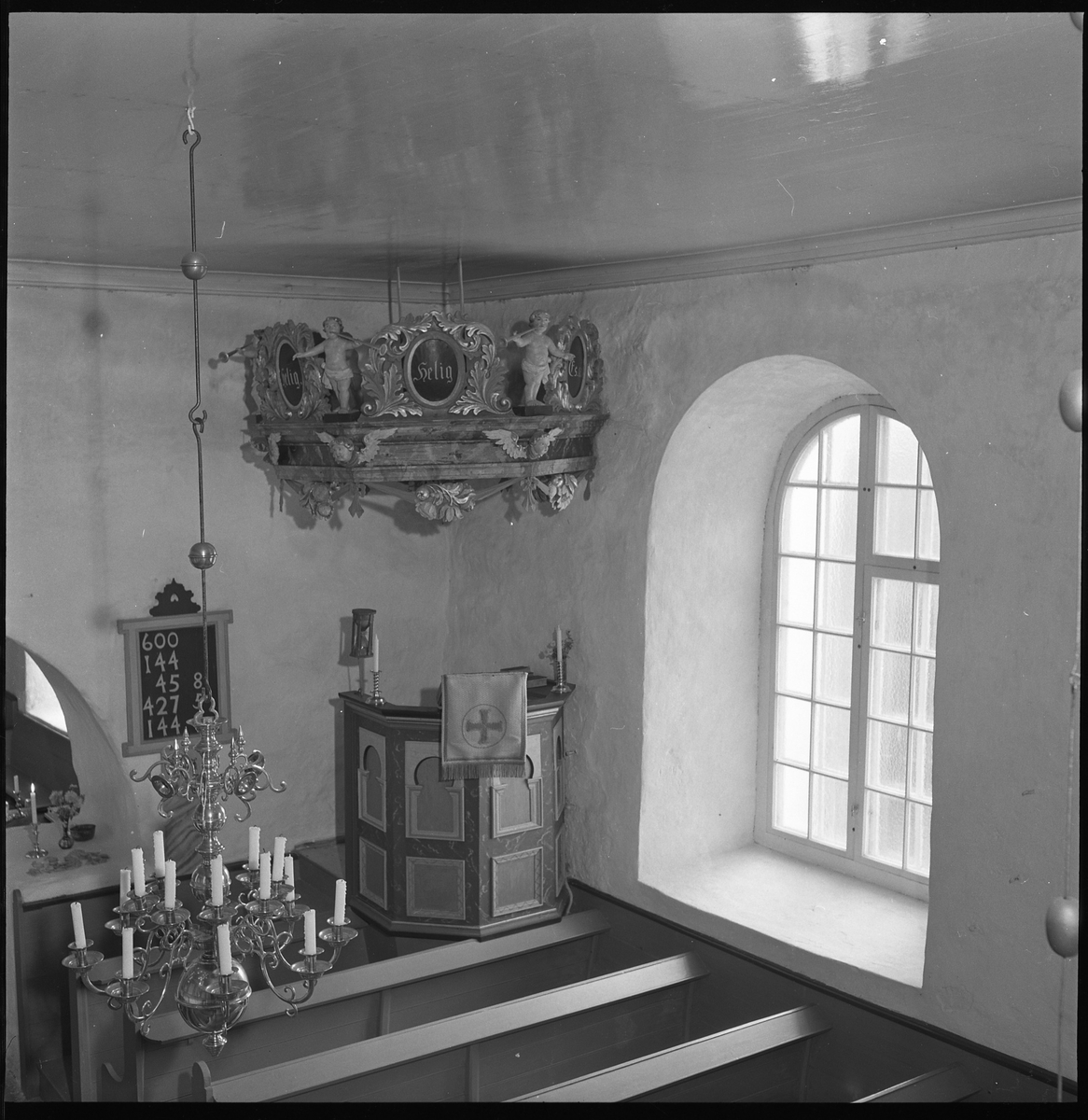 Oidentifierad kyrka, nov 1950