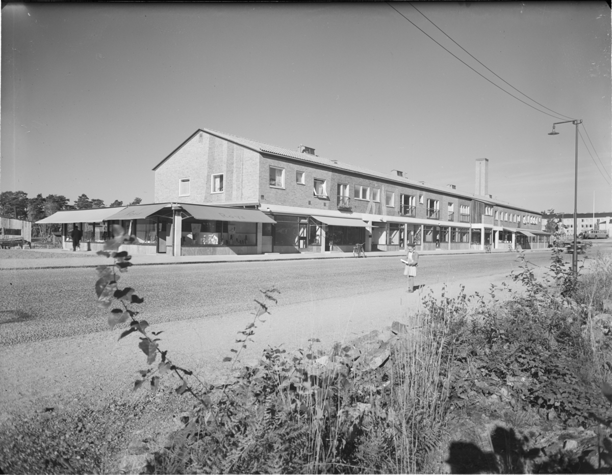 ÅRSTA CENTRUM EXTERIÖR, INTERIÖR - ArkDes / DigitaltMuseum