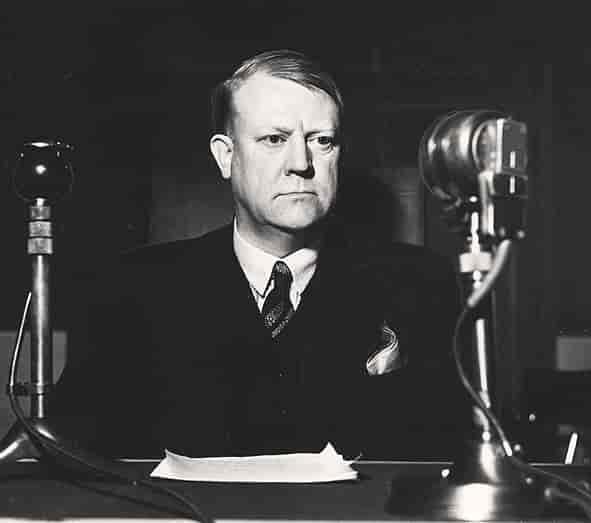 Vidkun Quisling holder radiotale hos NRK, april 1940. (Foto/Photo)