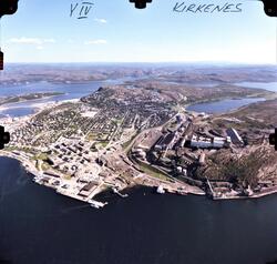 Flyfoto av Kirkeneshalvøya med utsikt mot Elvenes. AS Sydvar