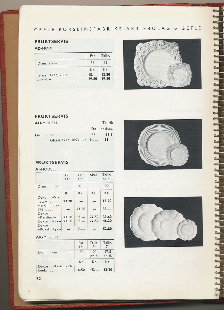 Produktkatalog, priskurant, över 1939 års produktion av keramik vid Aktiebolaget Gefle Porslinsfabrik.