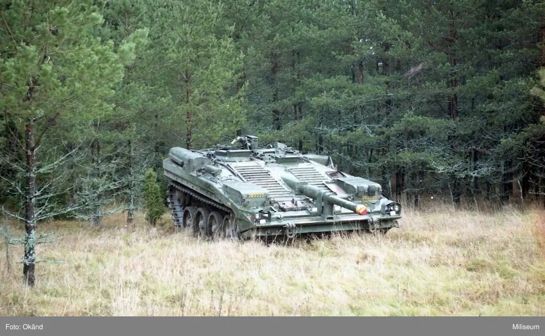 Materiel. Strv 103 (Stridsvagn 103). - Miliseum / DigitaltMuseum